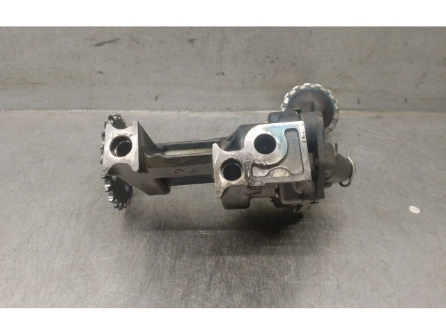 Масляный насос K9K A8 8200307174 Renault Kangoo II