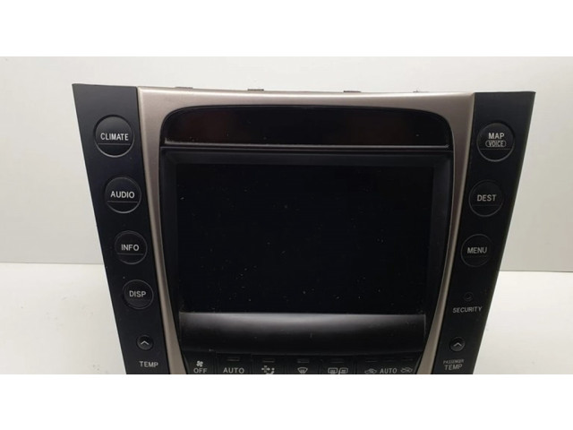 Радио/ проигрыватель CD/DVD / навигация