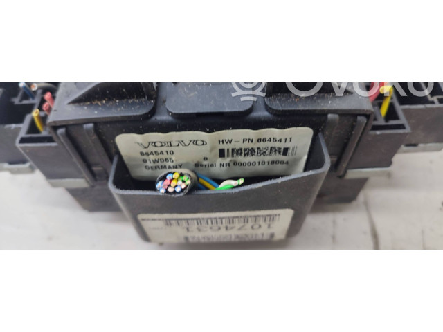 Pojistková skříňka 8645410, 01W065 Volvo XC70 2002