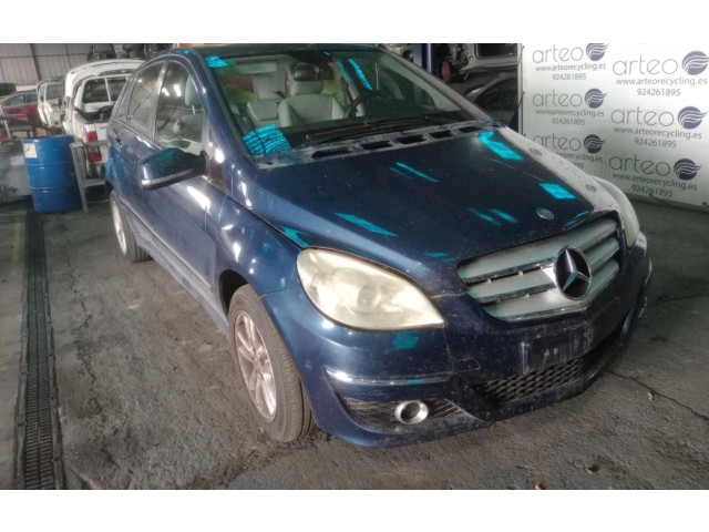 Pojistková skříňka Mercedes-Benz B W245 2009