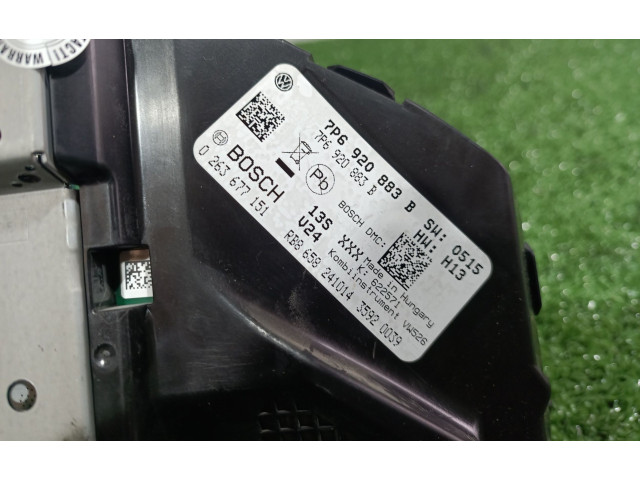 Přístrojová deska Volkswagen Touareg II 2015 7P6920883B, 7P6920883B