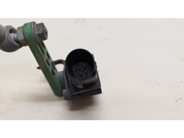 Передний датчик высоты подвески