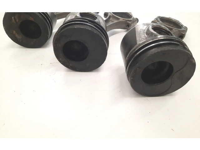 Поршень Volkswagen Golf IV