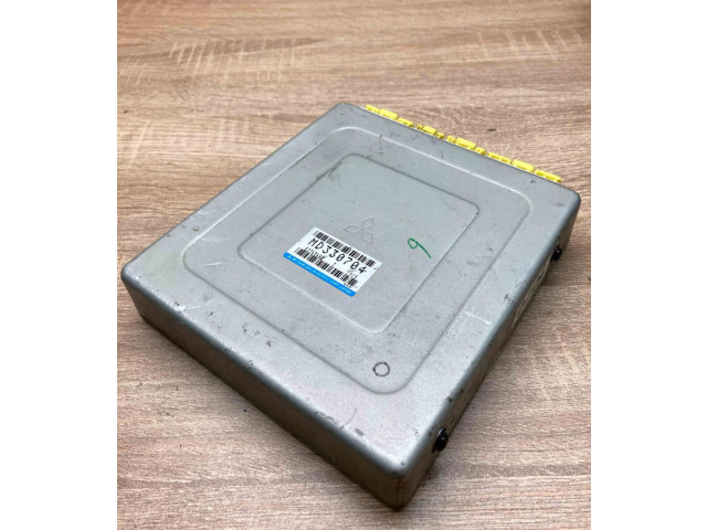 Блок управления двигателем ECU MD330704, E2T65680 Mitsubishi Colt