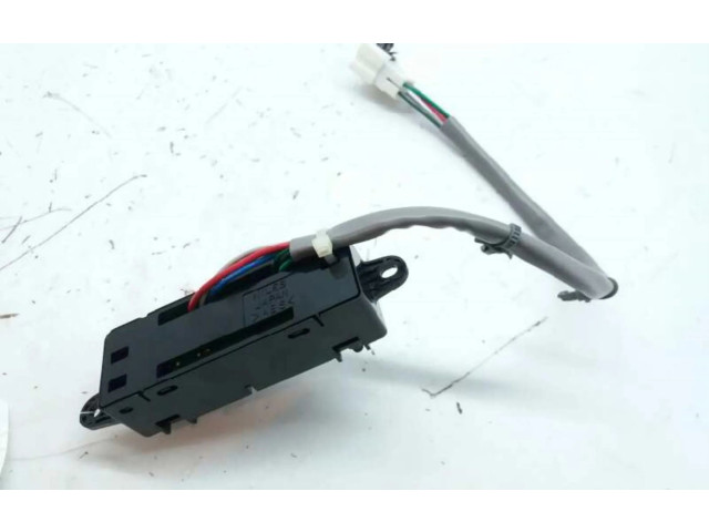 Блок управления двигателя 870162Y010 Nissan Pathfinder R50