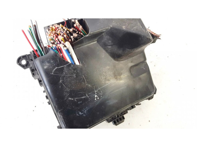 Блок предохранителей pr06102000 Mitsubishi Outlander