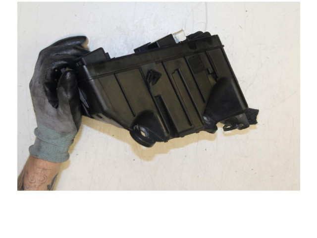 Блок предохранителей 5Q0937125B   Skoda Octavia Mk3 (5E)    