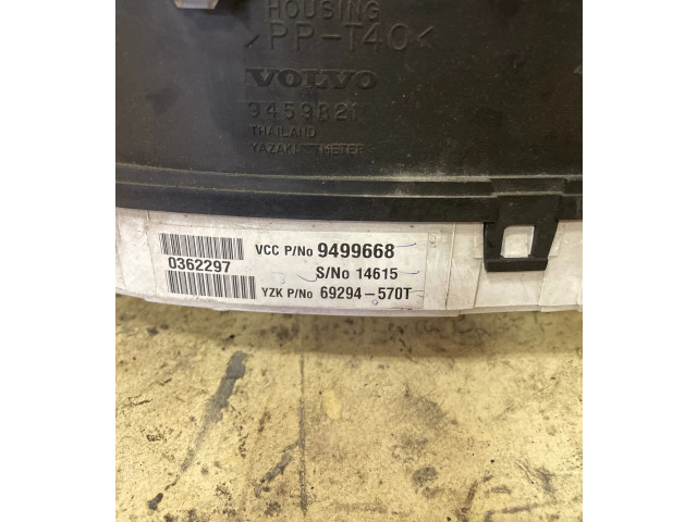 Панель приборов 9459821, 9499668   Volvo V70       