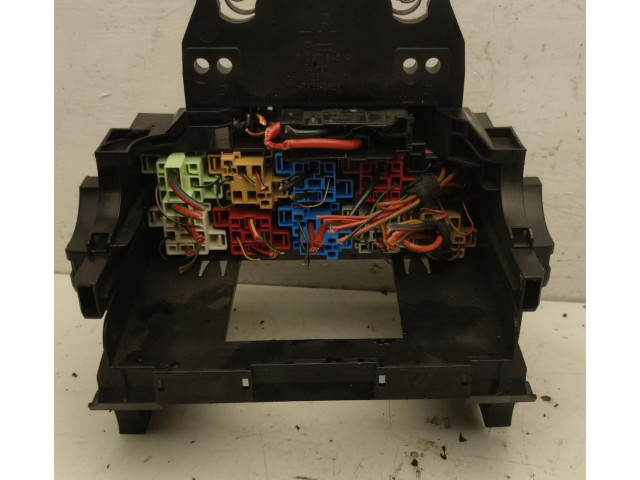 Блок предохранителей    Audi A1    