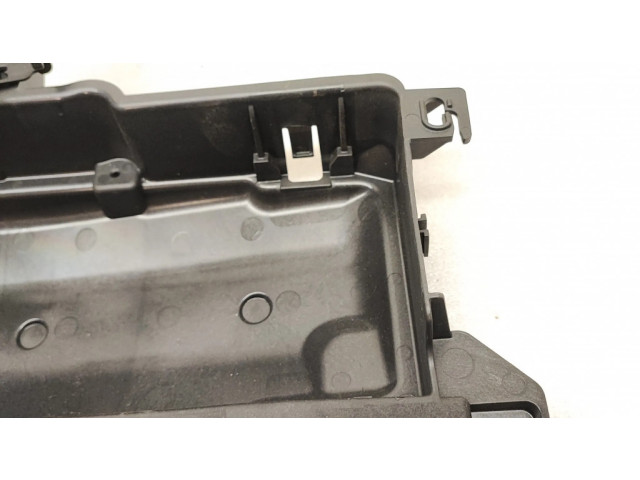 Pojistková skříňka Крышка ящика предохранителей 6991156 BMW 4 G22 G23 G24 G26 2021