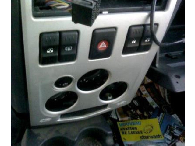 Блок управления климат-контролем 6001547668   Dacia Logan I