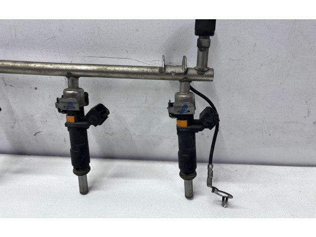 Vstřikovací lišta 1228605, 1228604 Opel Zafira C