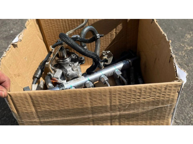 Vstřikovač A6540704301, 0445010736 Mercedes-Benz E W213 pro naftový motor 2.2