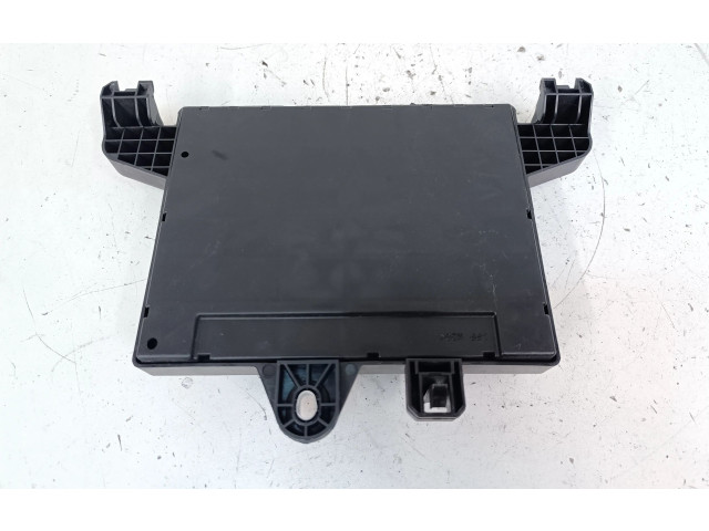 Pojistková skříňka 13368653, 365927271 Opel Zafira C 2013