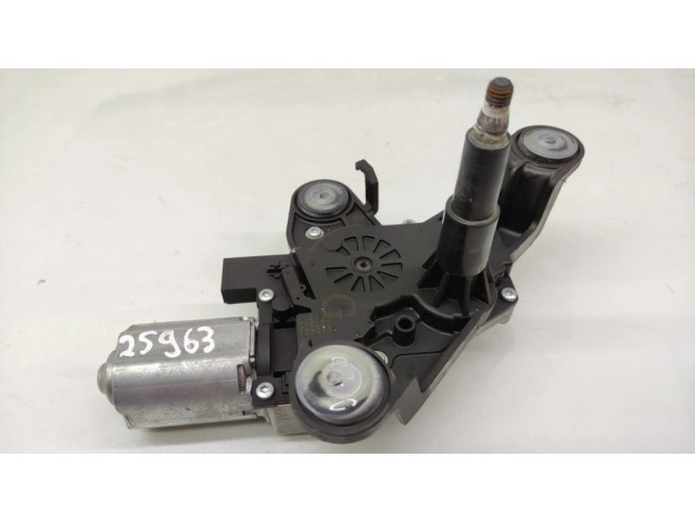 Двигатель стеклоочистителя заднего стекла