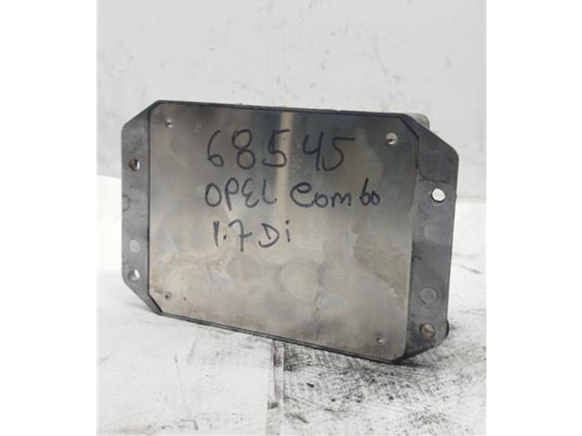 Блок управления 8973763831, 8973763831   Opel Combo C