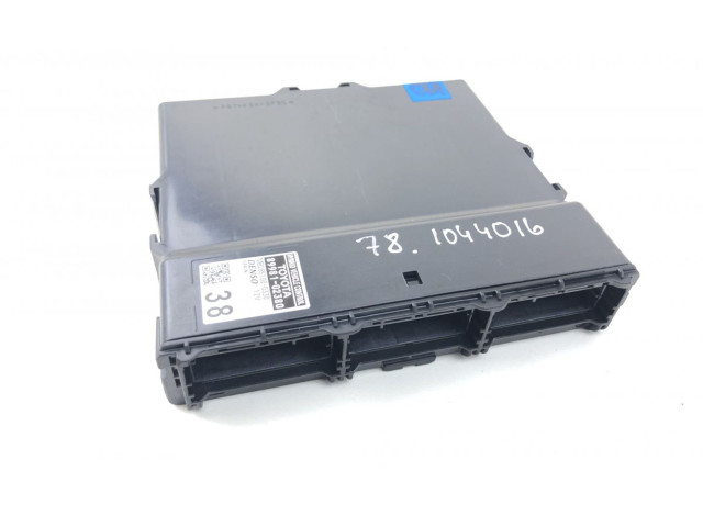 Přístrojová deska  Toyota Auris E210 2022 2851000330, 8998102380  