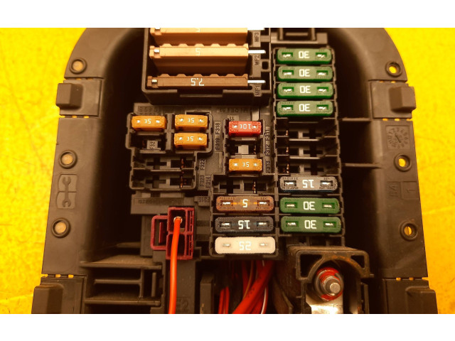 Pojistková skříňka A1675401308, A1675401308 Mercedes-Benz GLE W167 2019