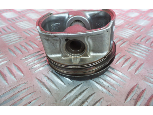  Поршень  R021, 568  Volkswagen Phaeton  