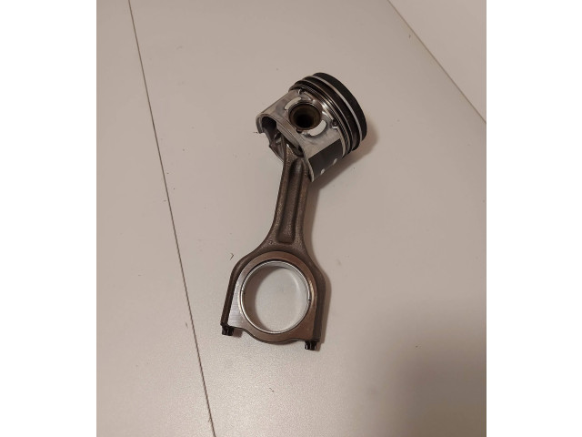Поршень с шатуном Volvo S60