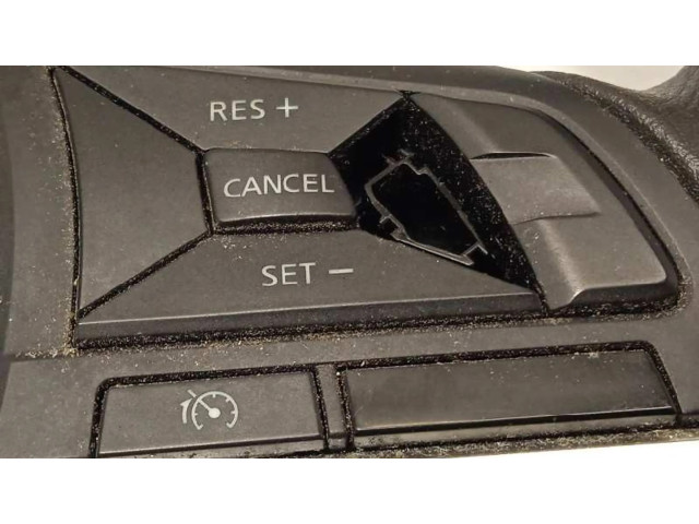 Volant Nissan Micra C+C 2017 484305FA0A