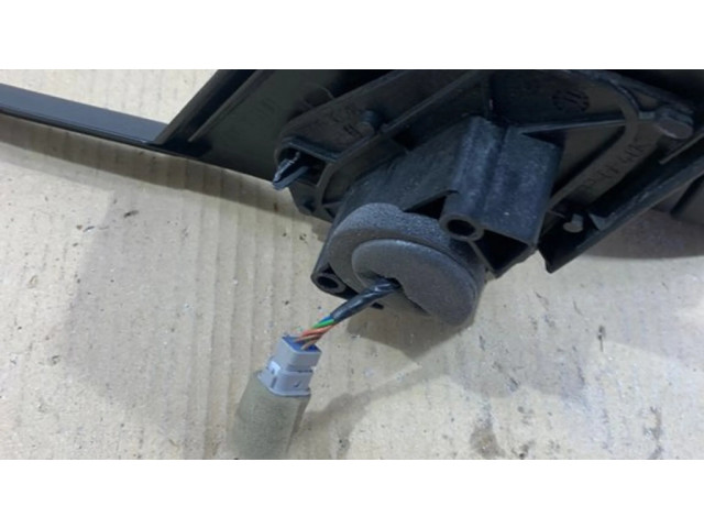 Зеркало электрическое правое Mitsubishi Colt 2009-2016 года