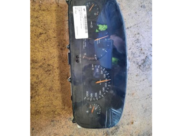 Přístrojová deska Chrysler Voyager 1998 P04685629