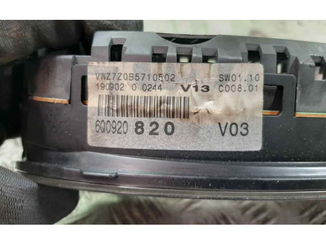 Přístrojová deska Volkswagen Polo IV 9N3 2002 6Q0920820