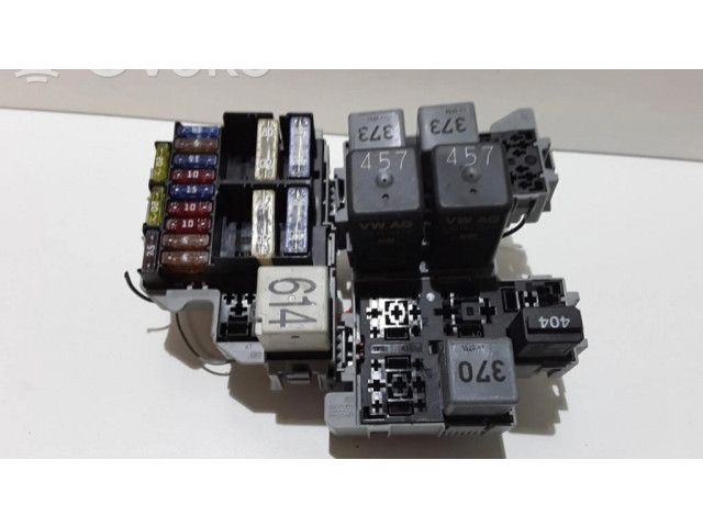   Pojistková skříňka 7L0937503D, 7L0937559   Audi Q7 4L 2008