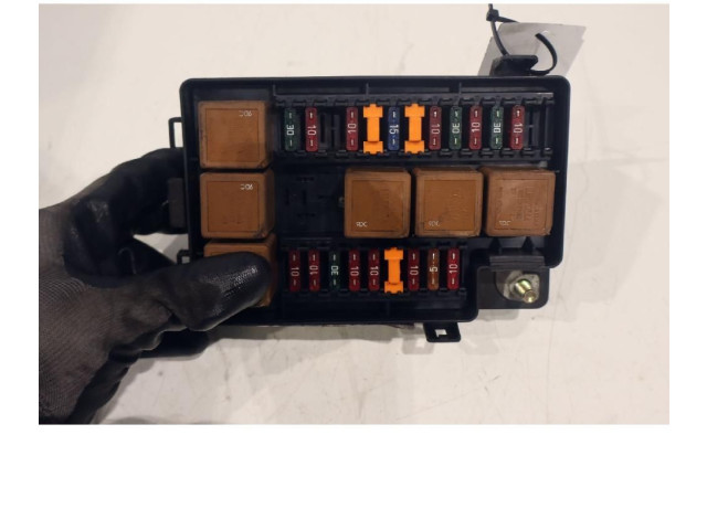 Блок предохранителей Jaguar XJ X308