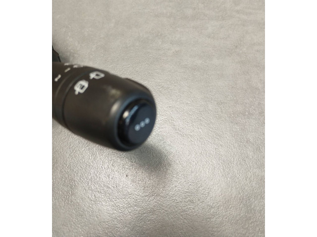 Переключатель дворников 681722712R Dacia Dokker