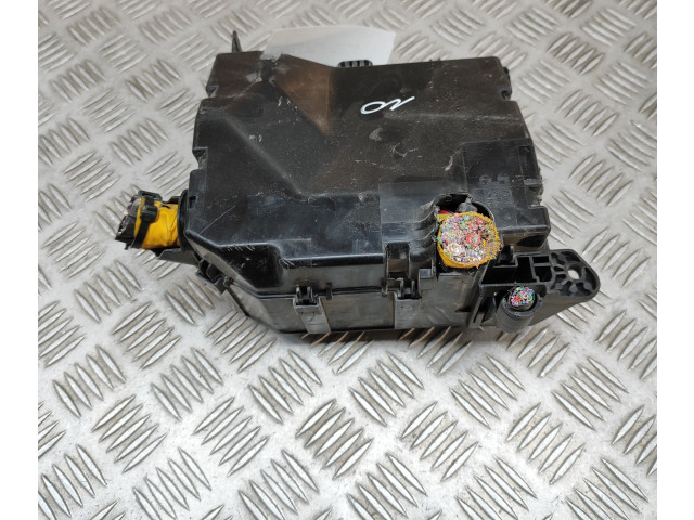 Блок предохранителей 8565A392, MR400709 Mitsubishi Outlander