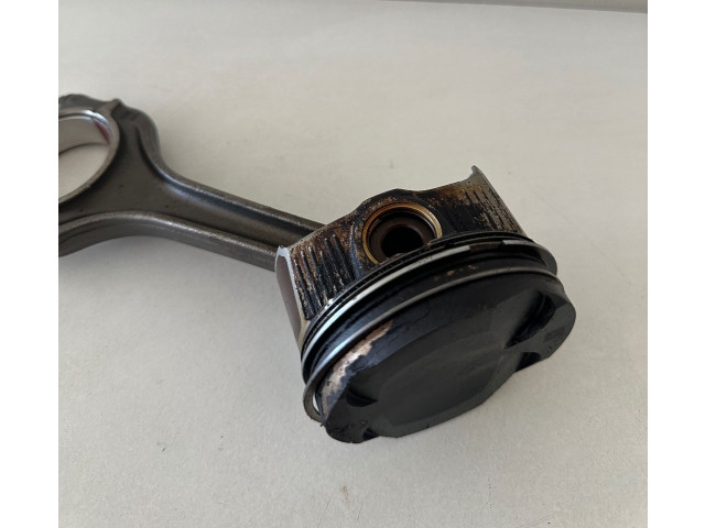 Píst Volkswagen T-Roc DLA