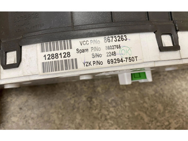 Панель приборов 8673263, 8673802   Volvo V70       