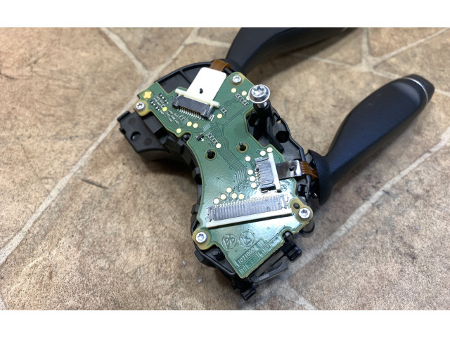 Ручка стеклоочистителей 10091690   Mercedes-Benz E C207 W207