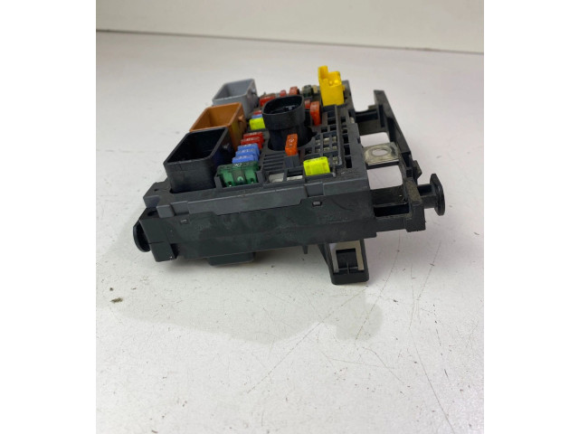 Блок предохранителей 9667044980, R02 Citroen C5