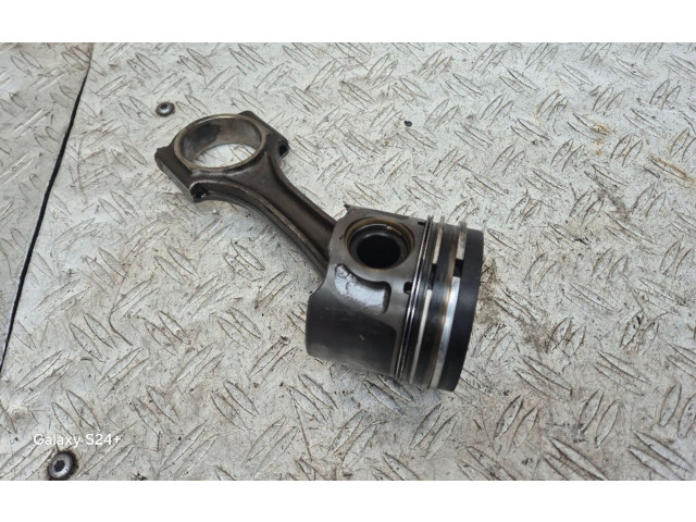 Поршень с шатуном 897, 19N4 Mitsubishi Outlander