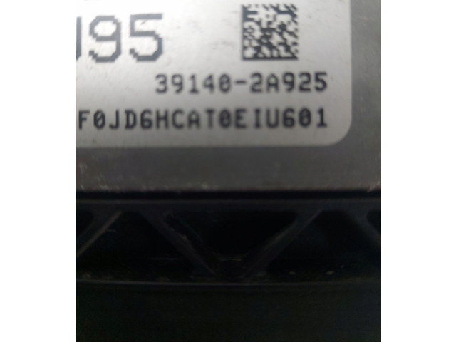 Блок управления двигателя 0281033002, 2A925   KIA Ceed