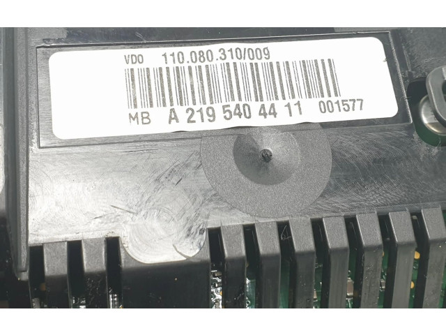 Přístrojová deska Mercedes-Benz CLS C219 2005 A2195404411, A2195404411