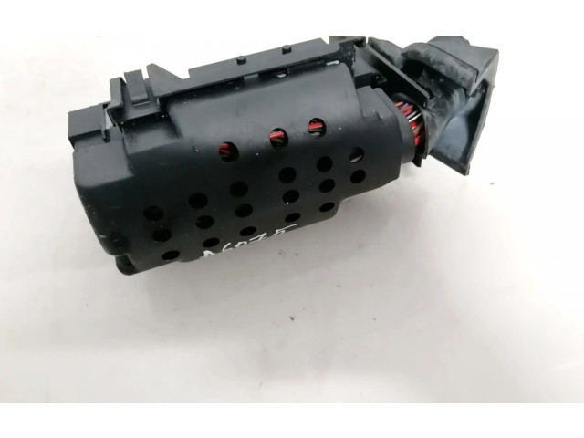 Блок предохранителей     Opel Meriva B    