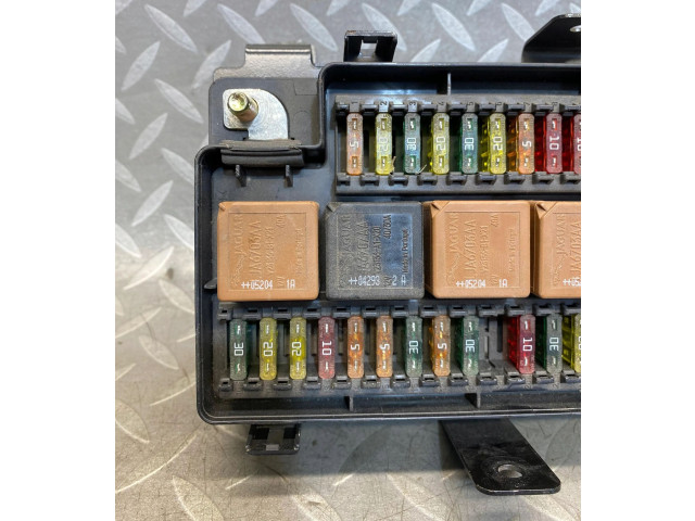 Ящик предохранителей (комплект) 4G43-14A073-AJ   Aston Martin DB9