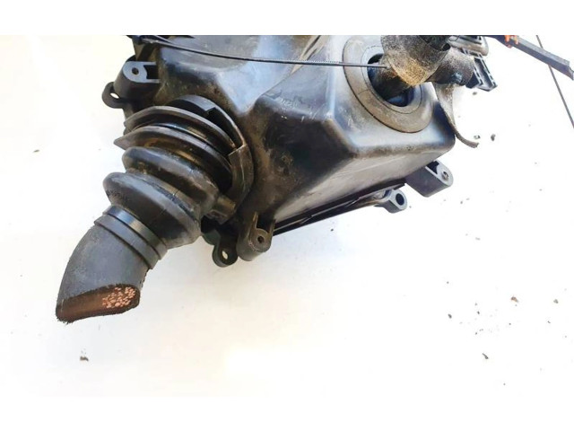 Блок предохранителей     Audi A6 S6 C6 4F    