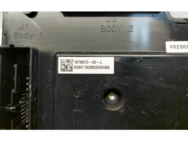 Блок комфорта 1078673-00-L Tesla Model 3