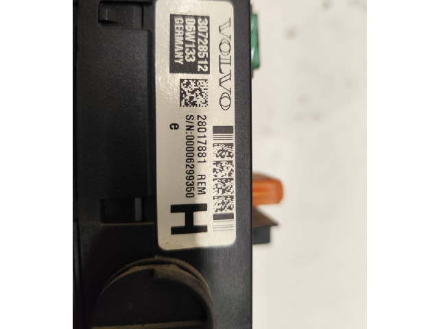 Блок предохранителей 30728512, 00006299350   Volvo XC90    