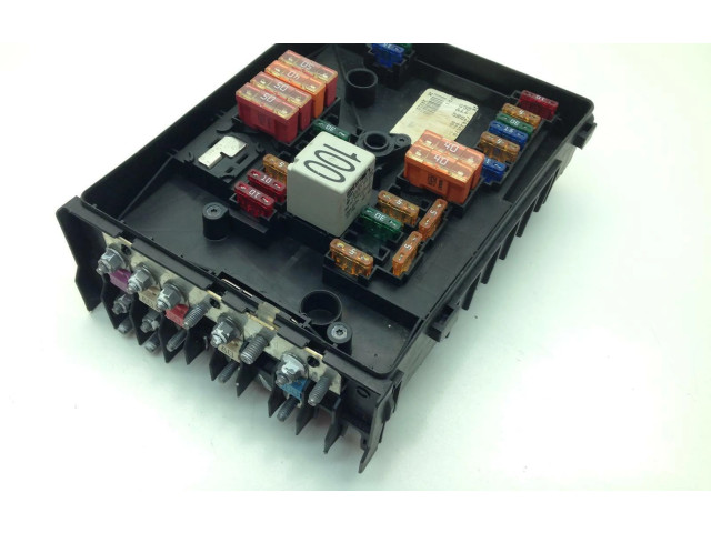 Блок предохранителей 1K0937125A Volkswagen Golf Plus