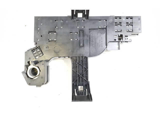 Блок предохранителей 31473767, 32200086 Volvo S60