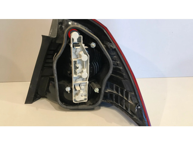 Задний фонарь левый сзади 5M5113405B, 5M5113405 Ford Focus 2004-2010 года