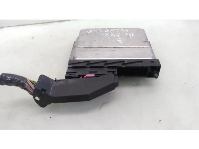 Блок управления двигателя 08667710 Volvo S60