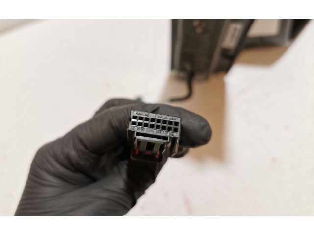 Зеркало электрическое Volkswagen Touran II 2010 - 2016 года