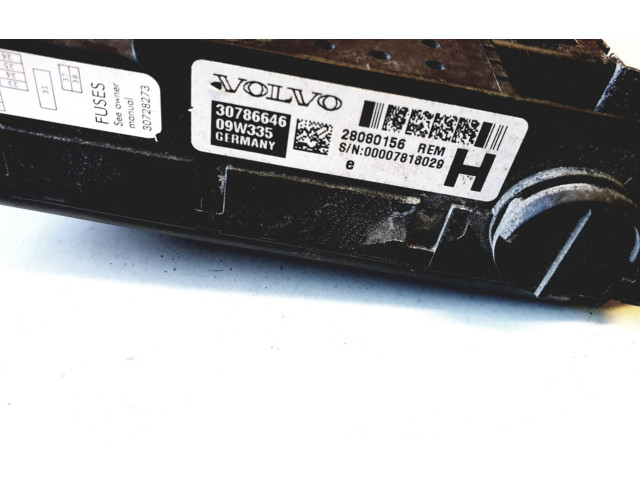 Pojistková skříňka 30728273, 30786646 Volvo XC90 2004